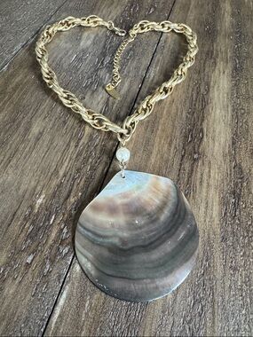 Gold toned Necklace with Natural Shell Pendant